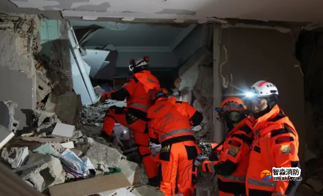 如何答復“消防車不能進入地下車庫救援”的問題